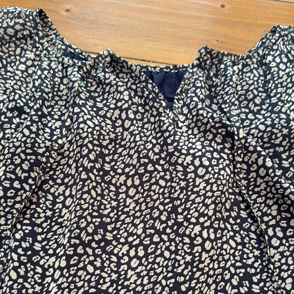 Women’s leopard print blue and white blouse xl - Picture 3 of 14